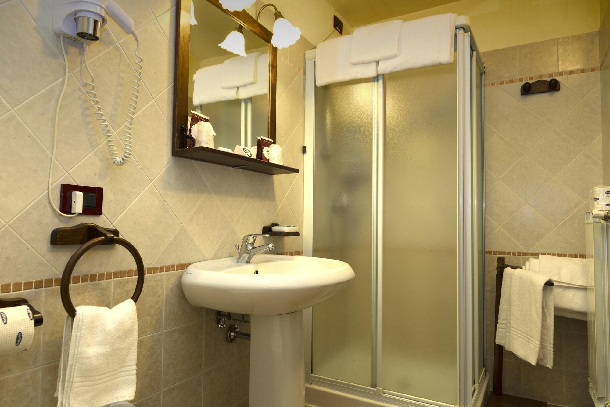Hotel Antico Casale Vigarano Mainarda ภายนอก รูปภาพ