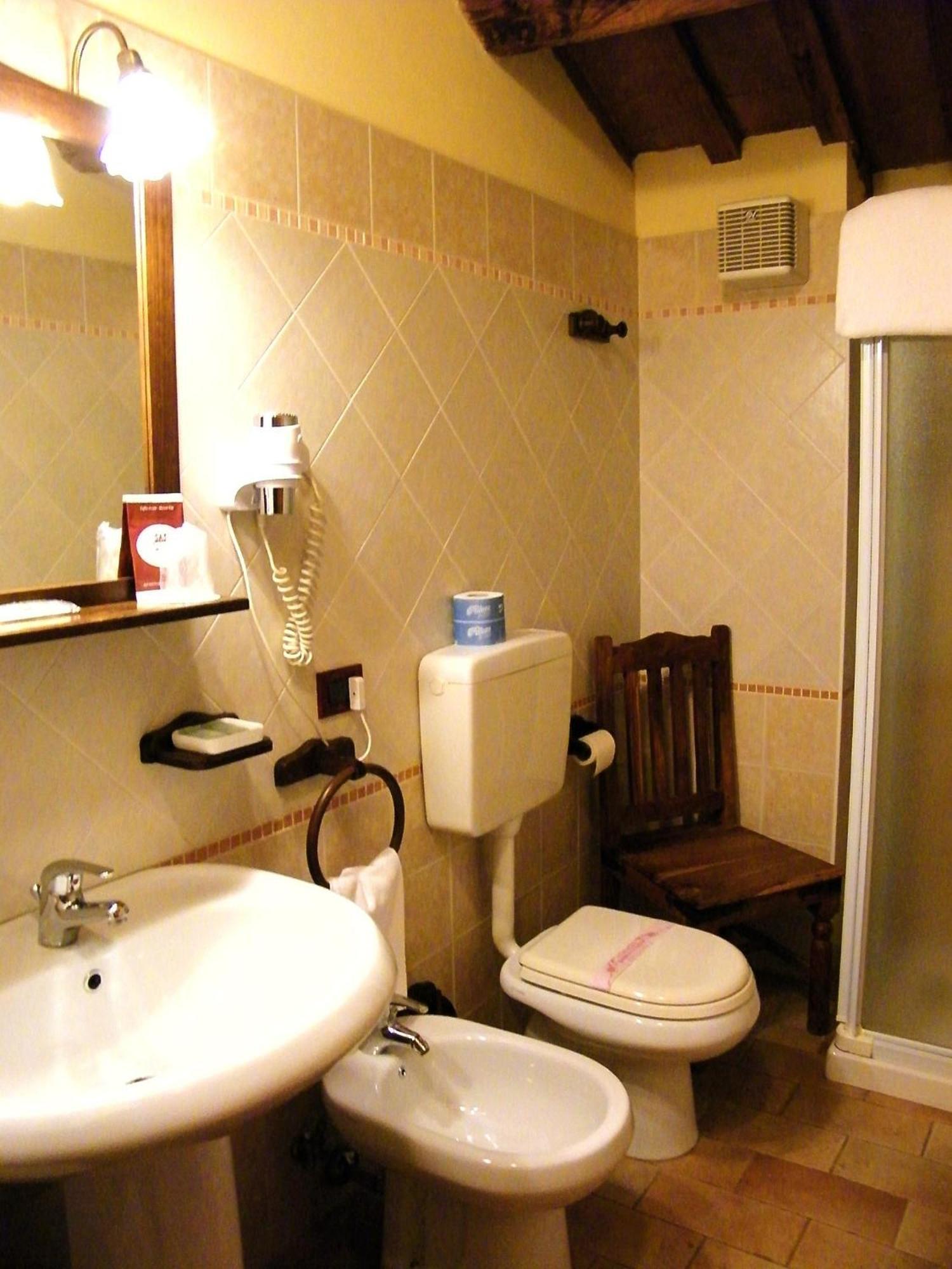 Hotel Antico Casale Vigarano Mainarda ภายนอก รูปภาพ