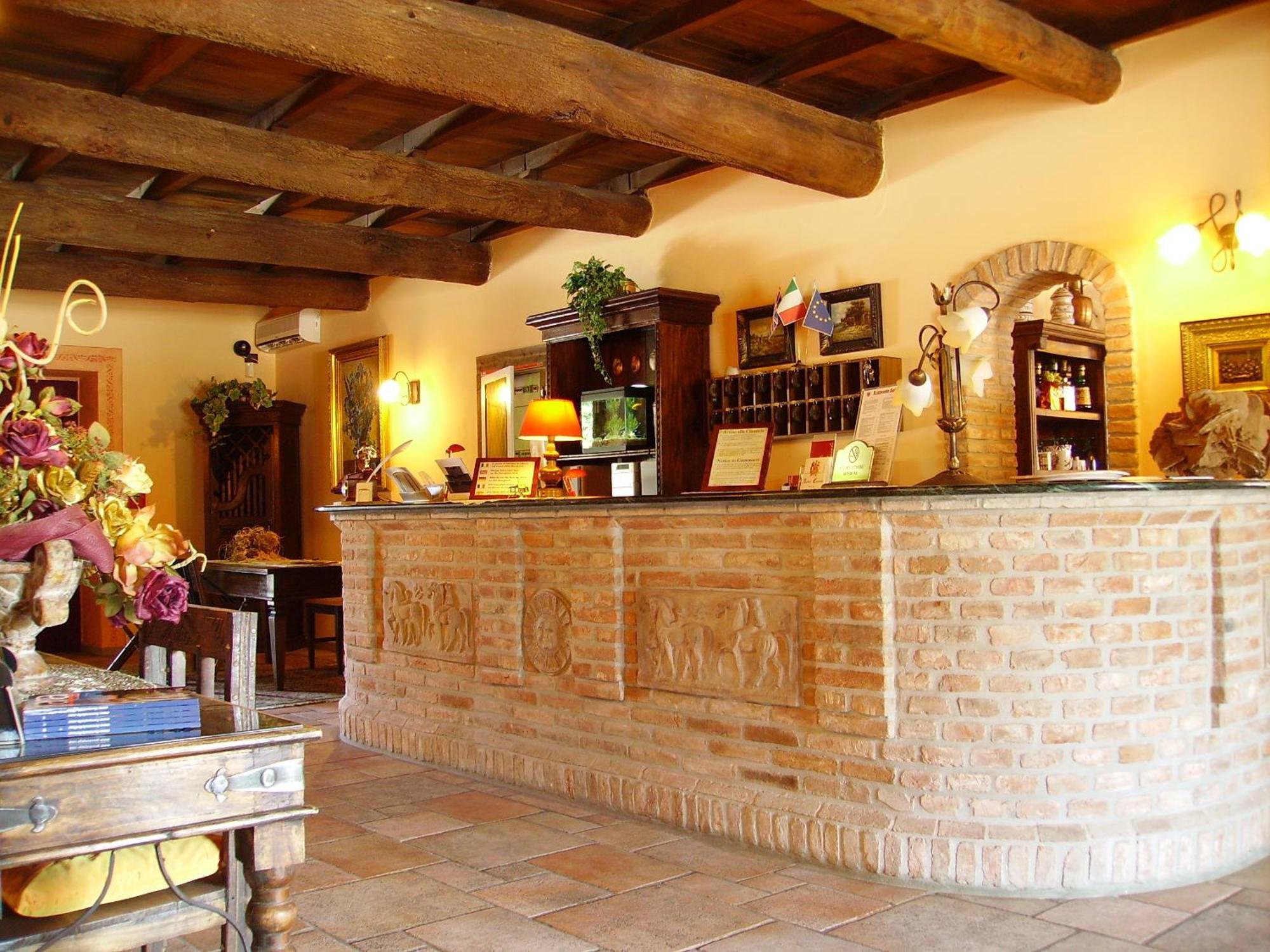 Hotel Antico Casale Vigarano Mainarda ภายนอก รูปภาพ