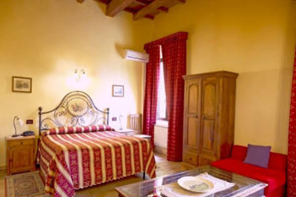 Hotel Antico Casale Vigarano Mainarda ภายนอก รูปภาพ