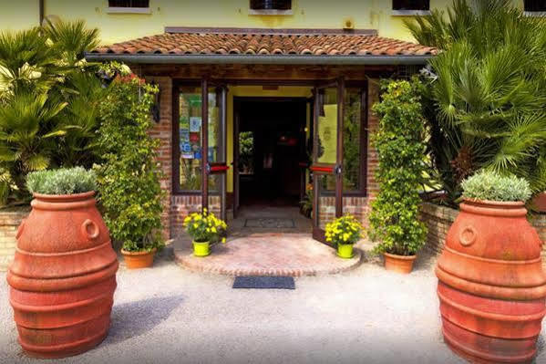Hotel Antico Casale Vigarano Mainarda ภายนอก รูปภาพ